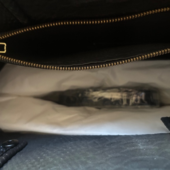 AMPERSAND AS APOSTROPHE BLACK PYTHON PURSE - Picture 8 of 9